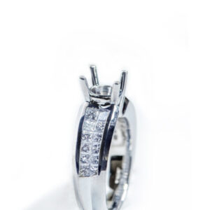 White Gold Mounting with Invisible Set Princess Cut Side Diamonds